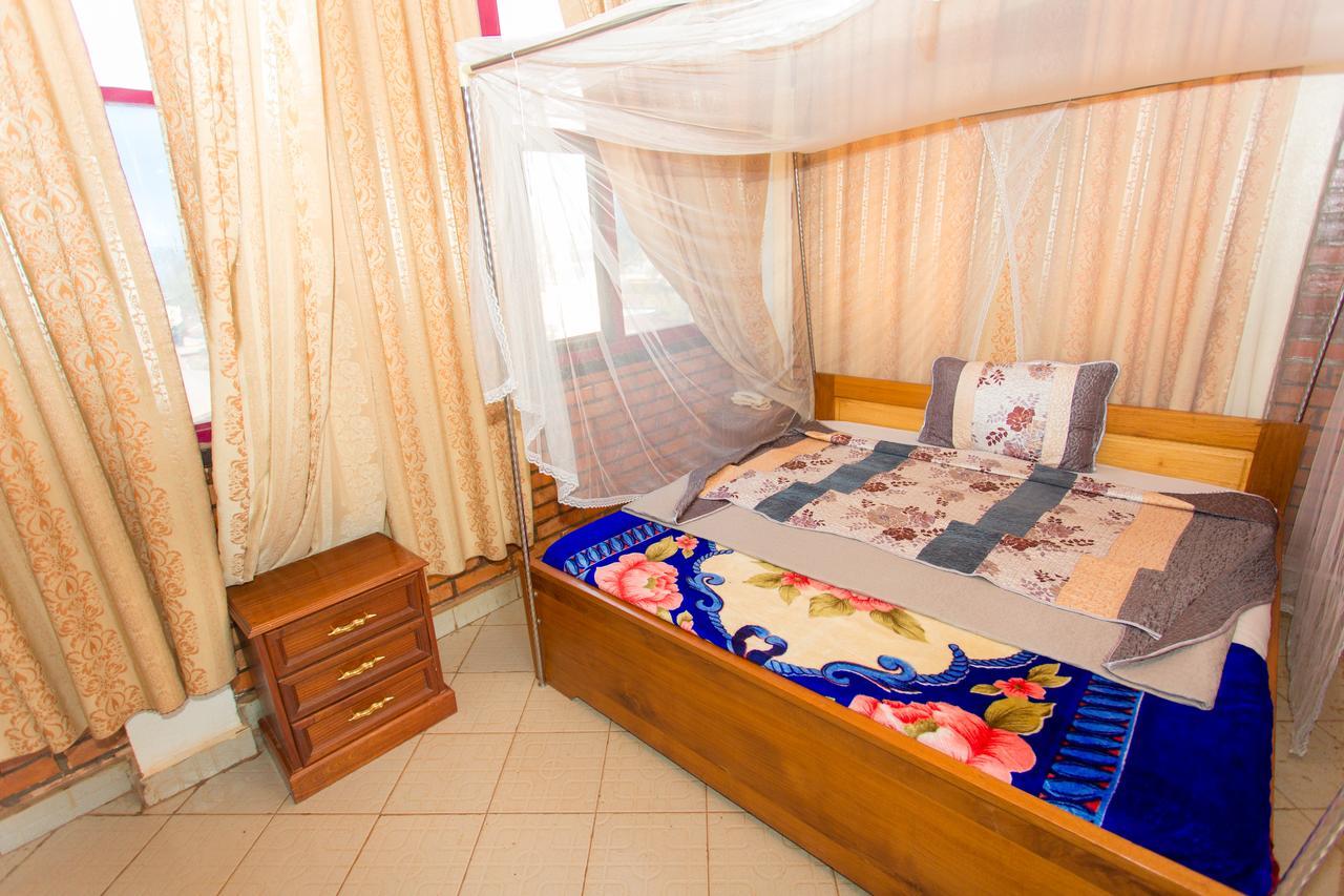 Heart Land Hotel Kigali Exterior photo